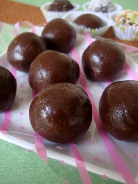 marie-biscuit-chocolate-balls.jpg