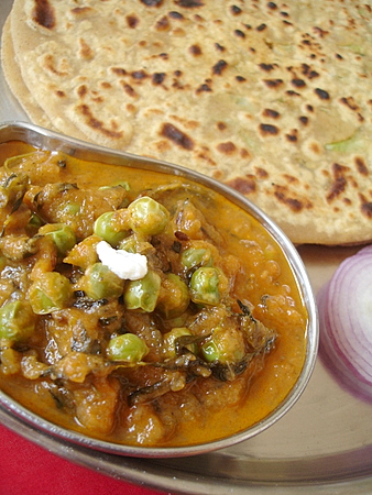 http://www.sailusfood.com/wp-content/uploads/methi_matar_subzi_gobi_paratha.JPG