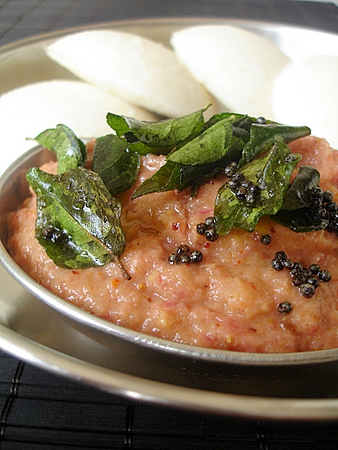 Ulii Pachadi - Onion Chutney with Idli