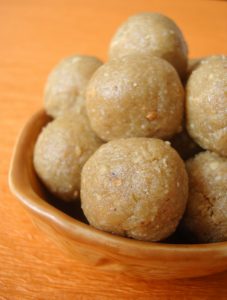 sesame-seeds-laddo