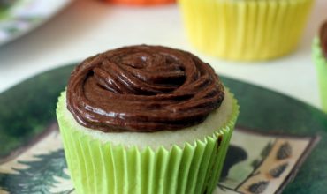 vanilla cupcakes nutella frosting