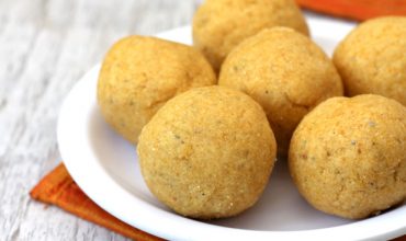 moong dal ladoo