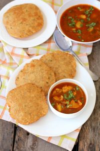 bedmi puri aloo sabzi