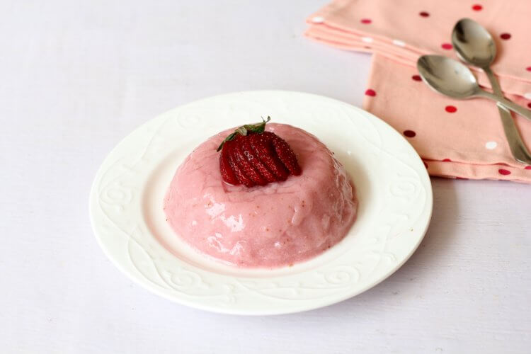 strawberry pudding recipe eggless