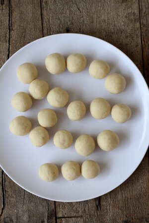bread gulab jamun balls