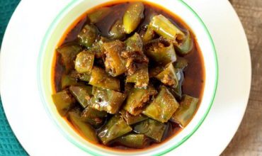 sweet and sour green chilli pickle